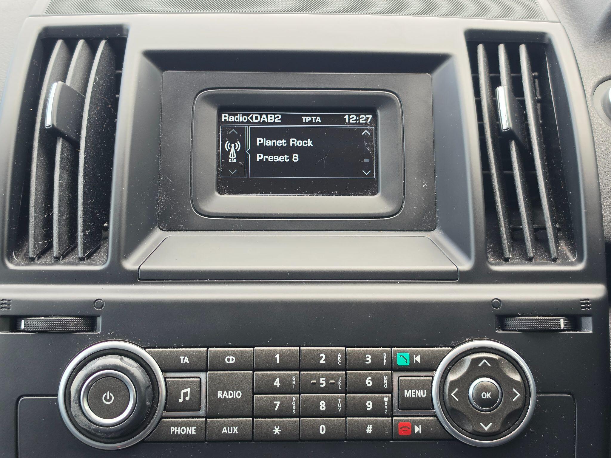 Land Rover Freelander 2 view 16