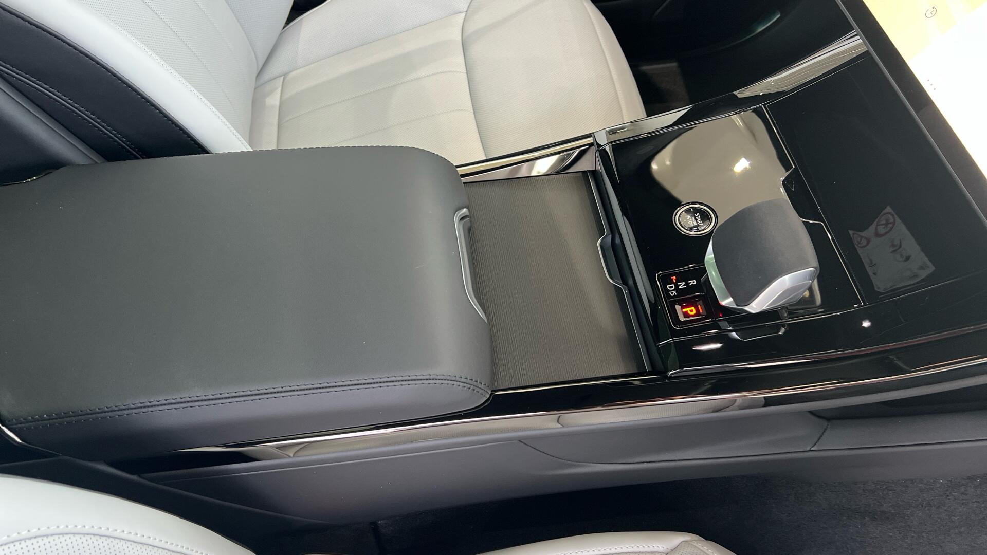 Land Rover Range Rover Sport view 28