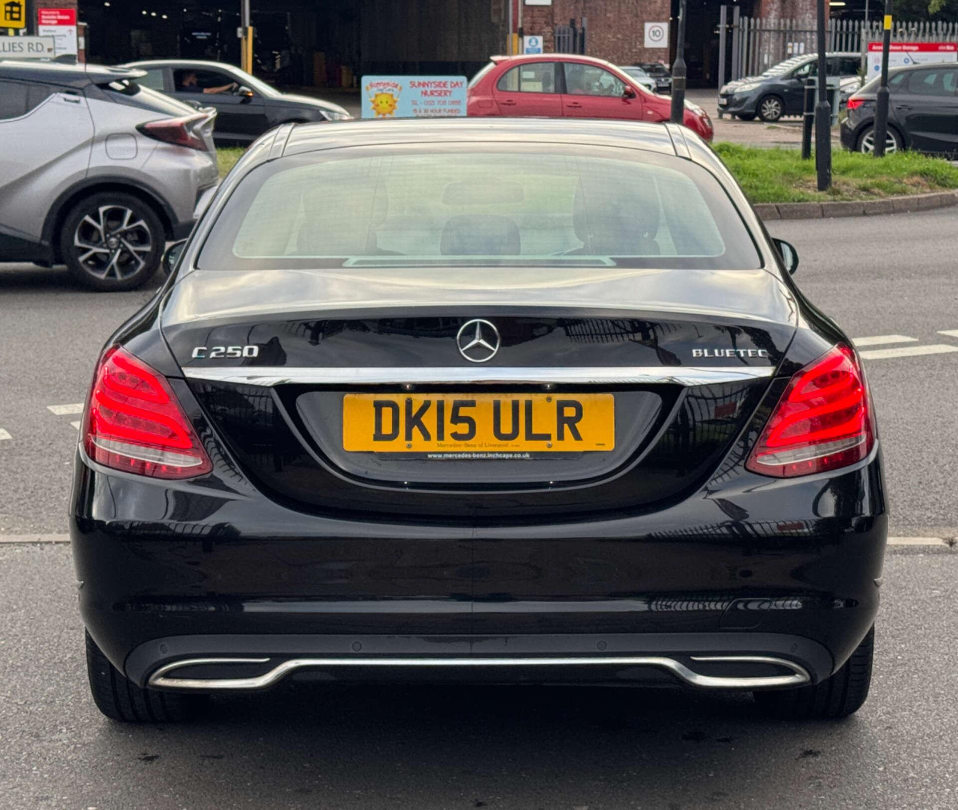 Mercedes-Benz C-Class view 8