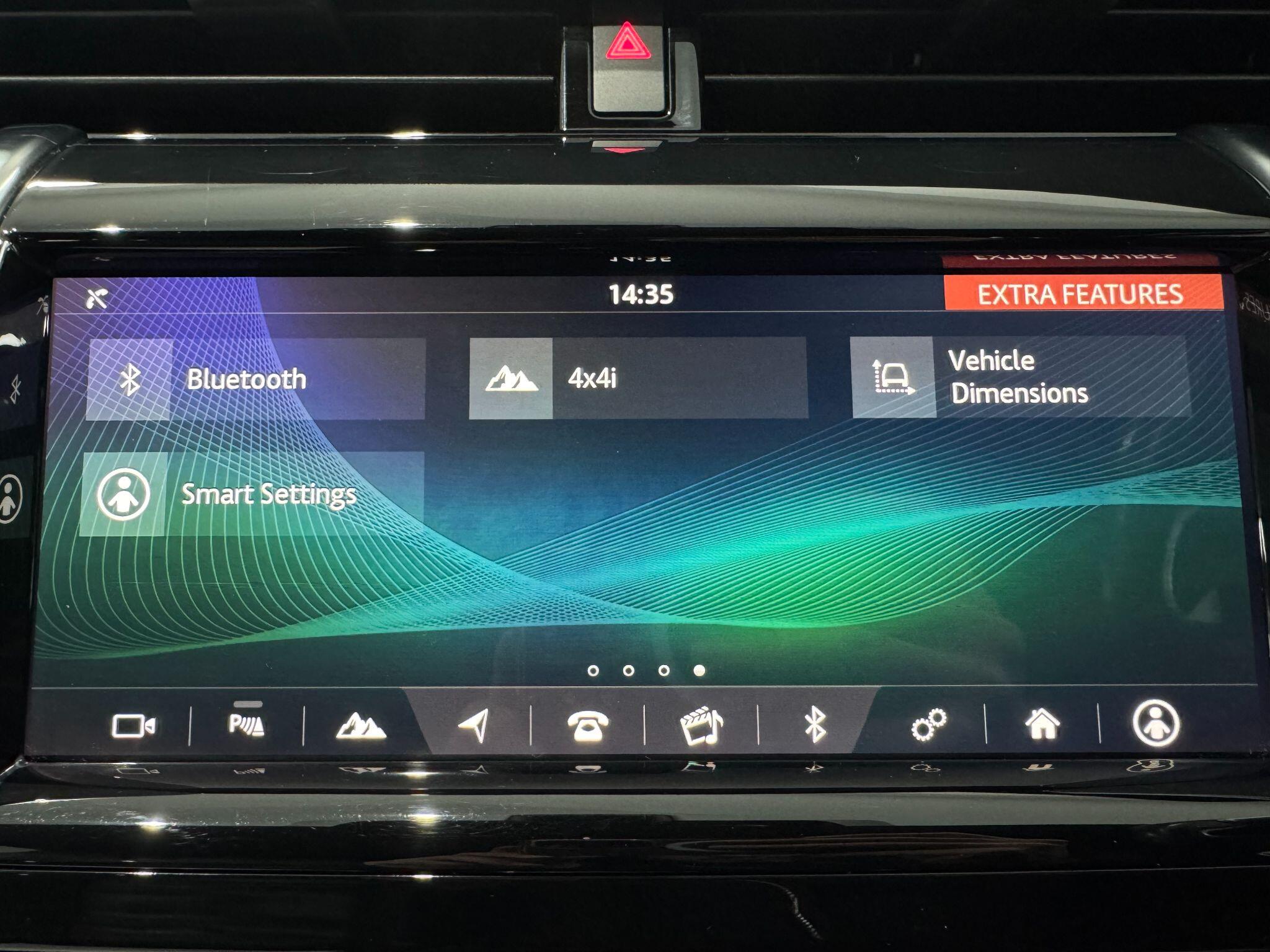 Land Rover Discovery Sport view 42