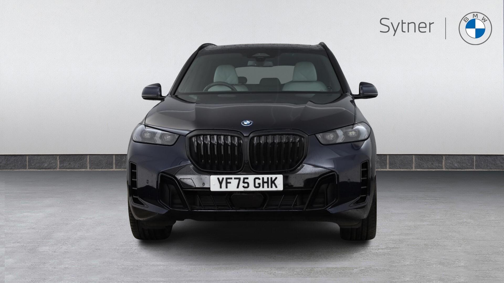BMW X5 view 16