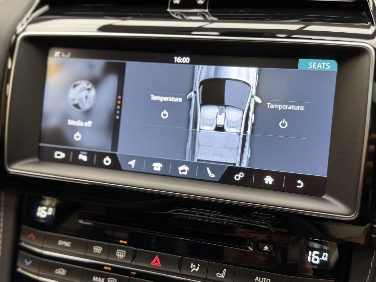 Jaguar F-Pace view 50