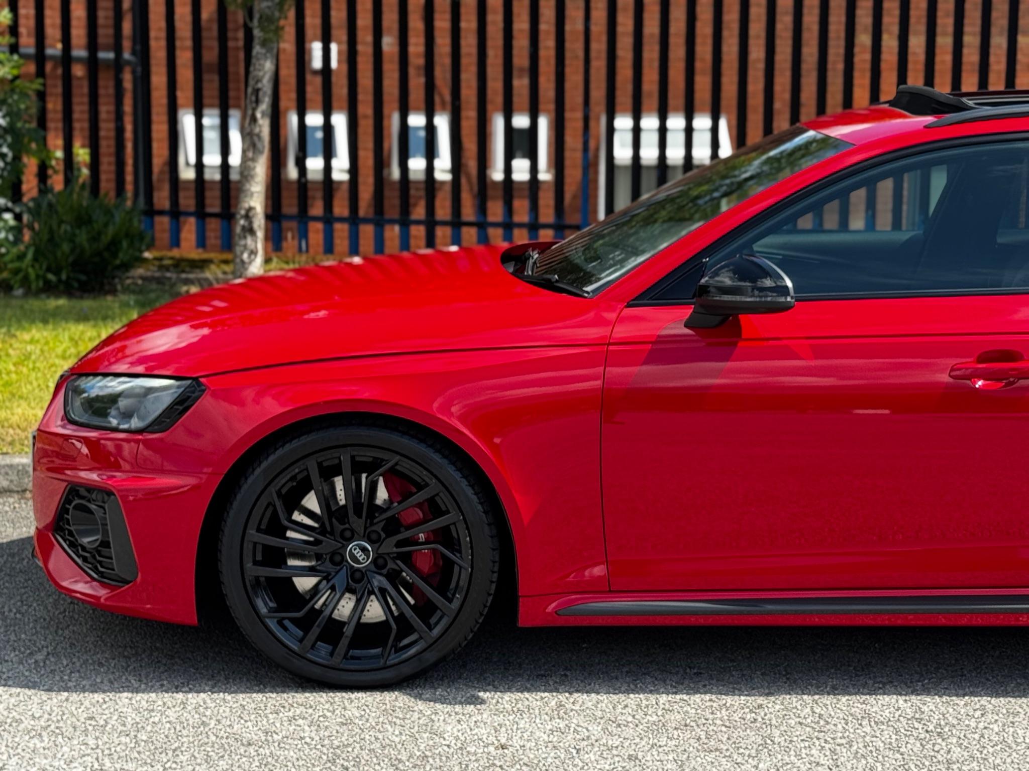 Audi RS4 view 43