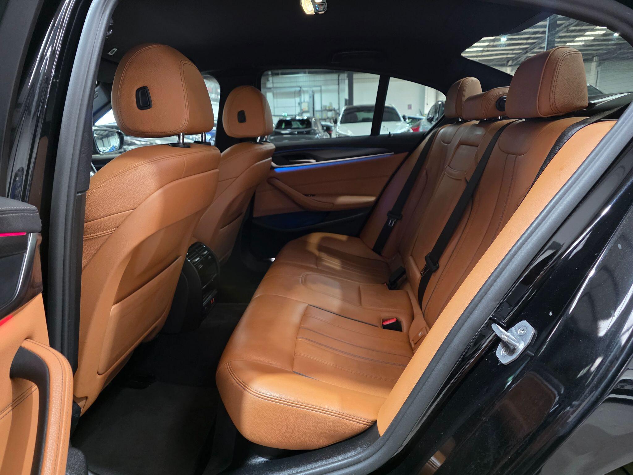 BMW 5 Series view 32