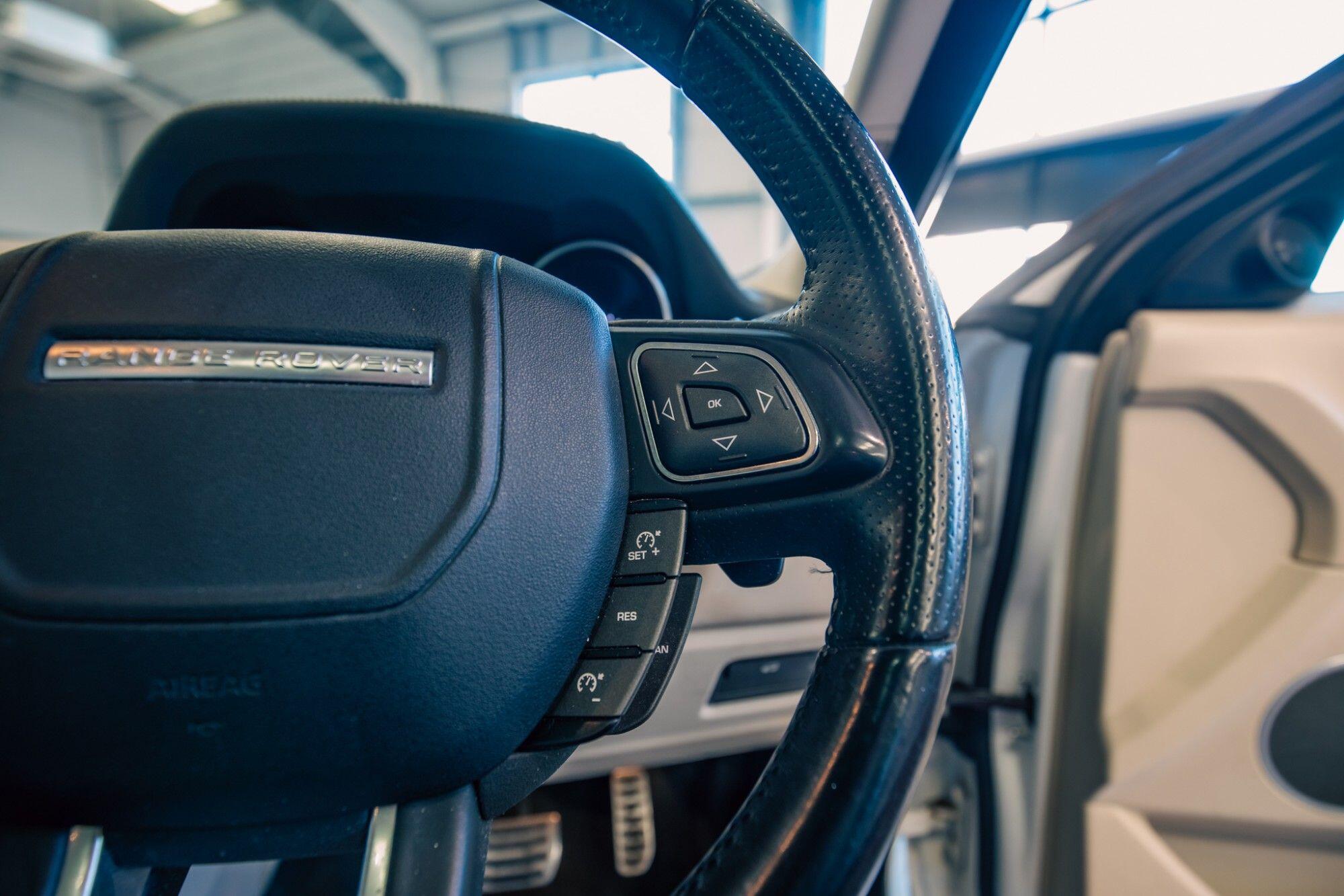 Land Rover Range Rover Evoque view 13