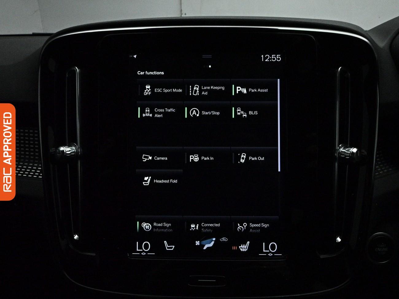 Volvo XC40 view 19