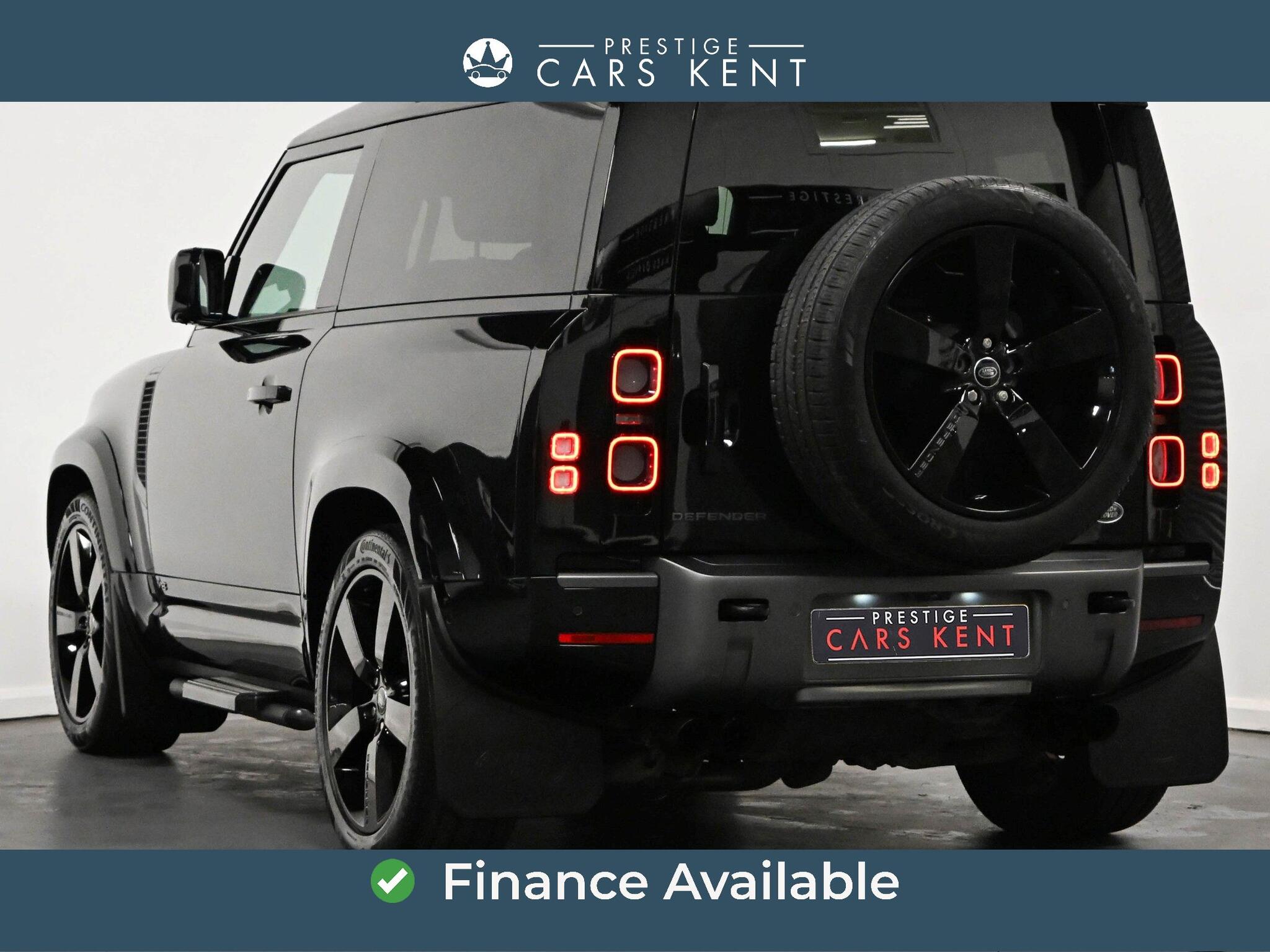 Land Rover Defender view 3