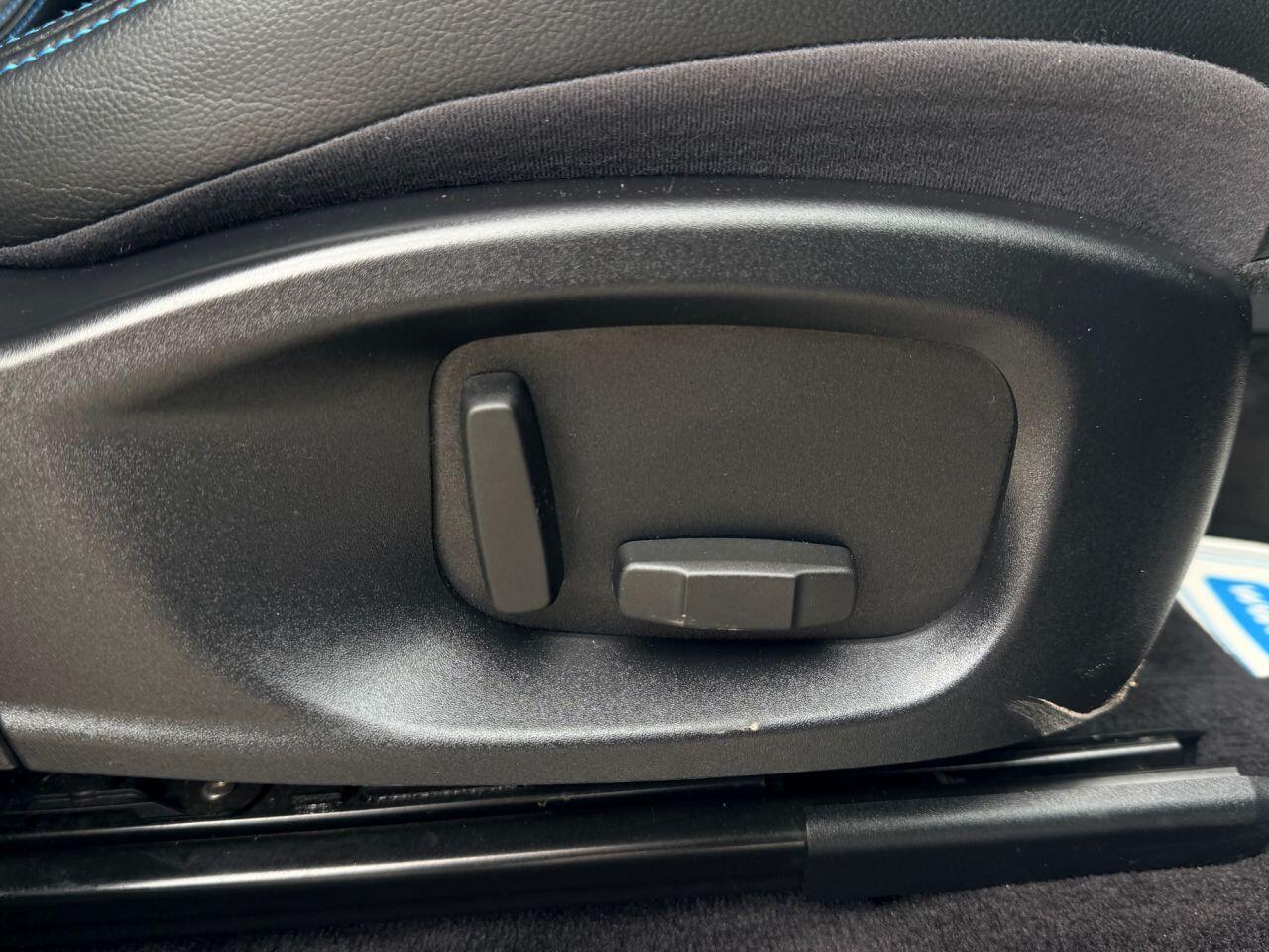 Jaguar E-Pace view 31