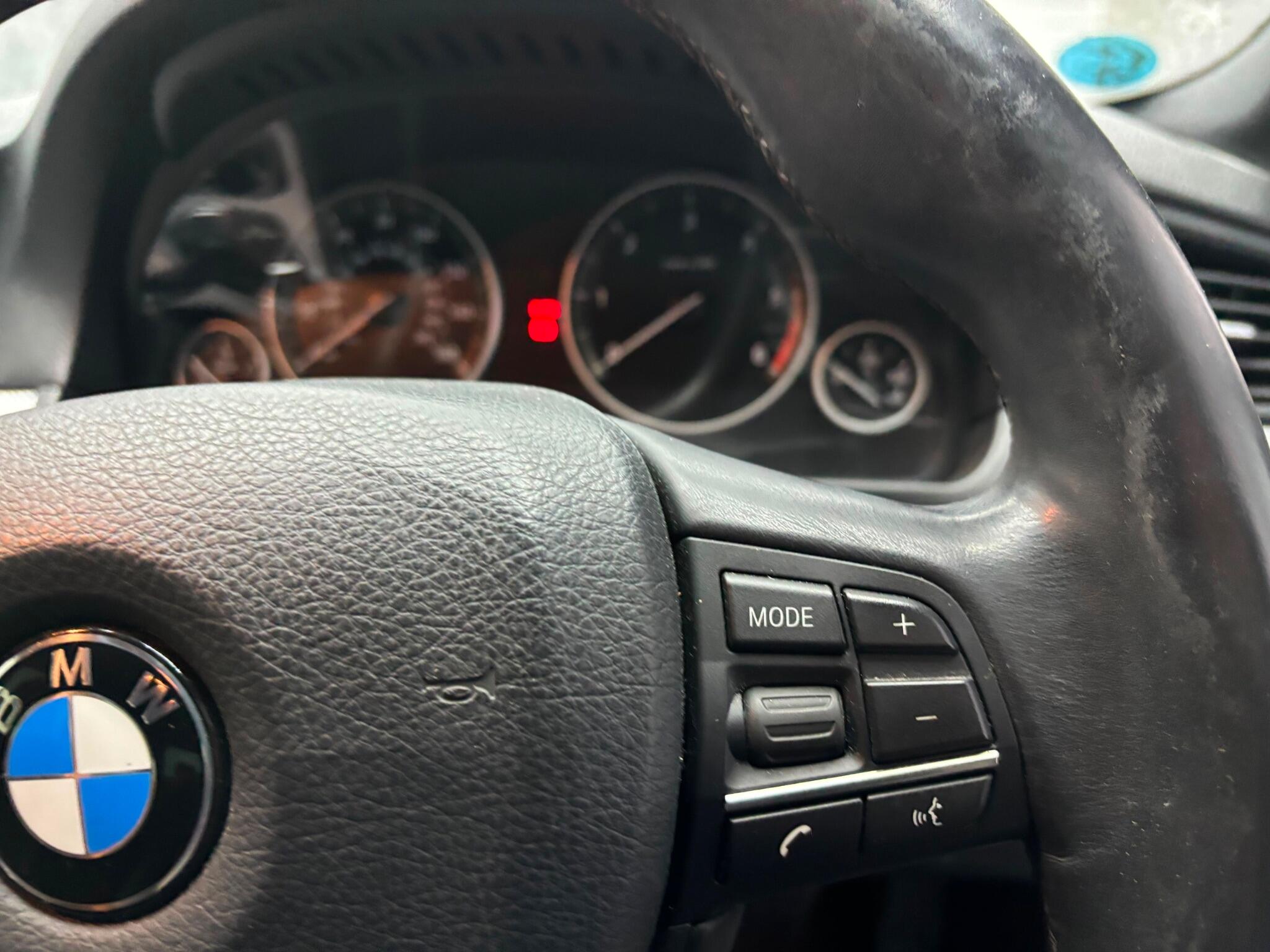 BMW 5 Series view 20
