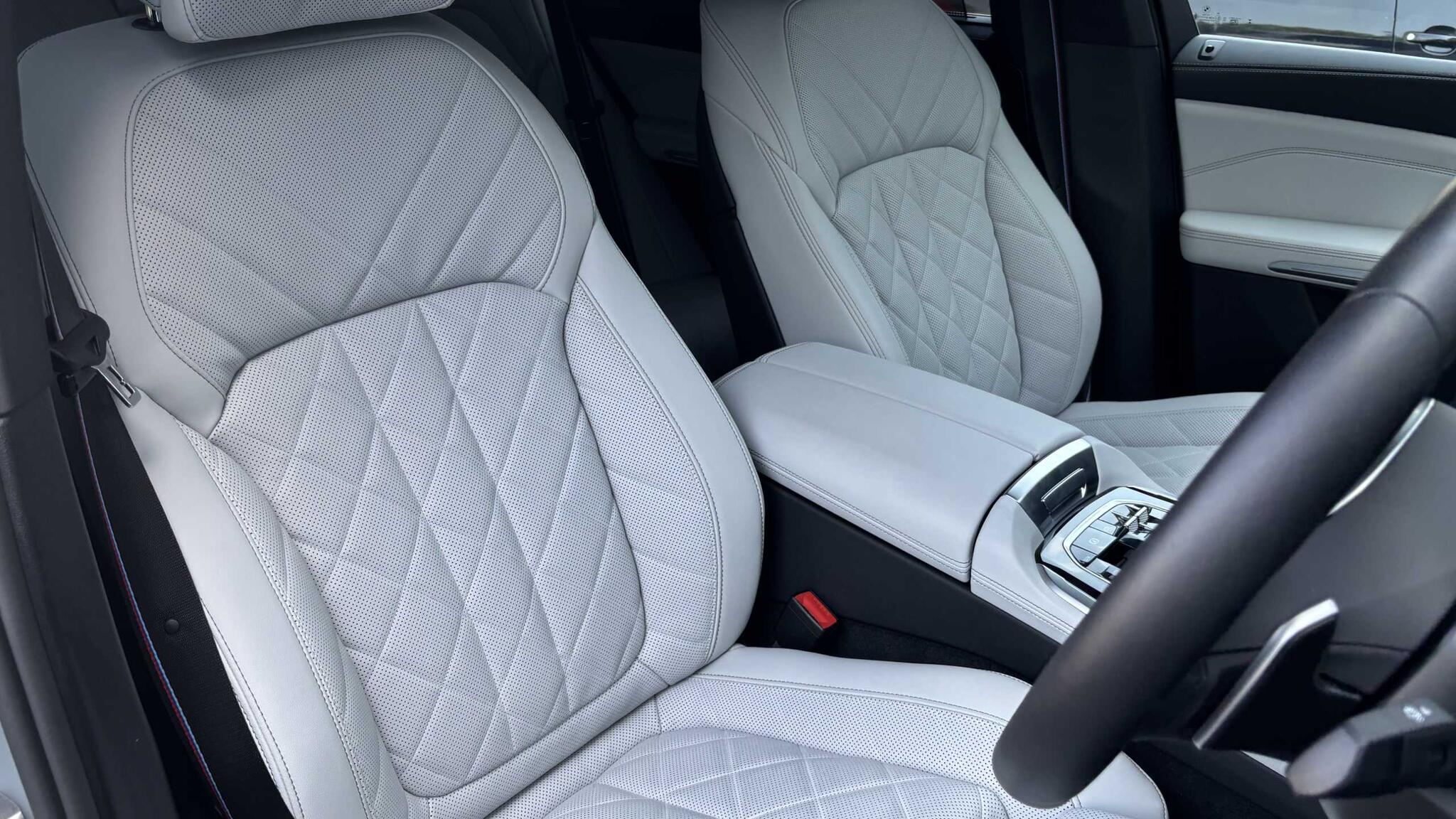 BMW X5 view 12