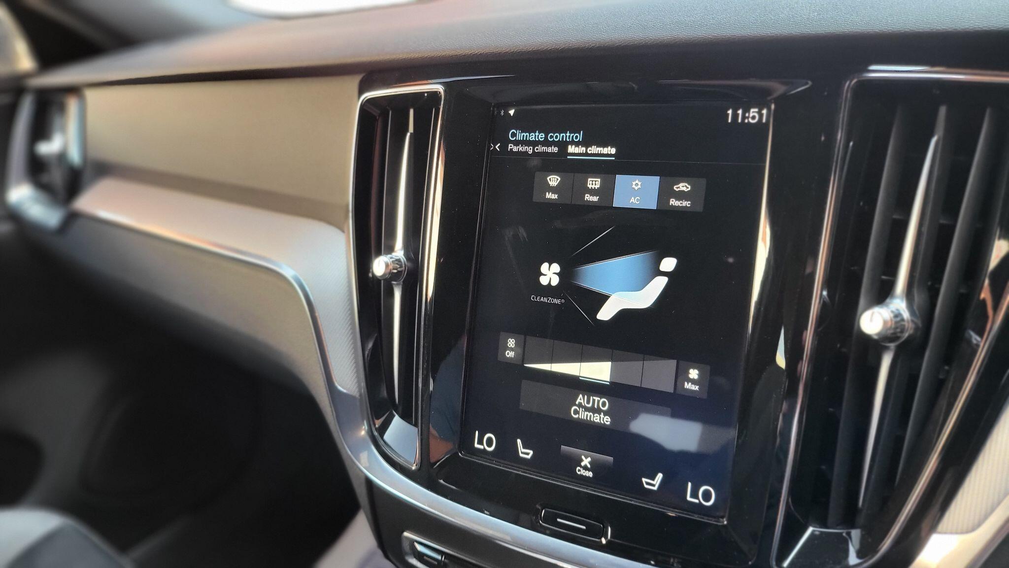 Volvo V60 view 25