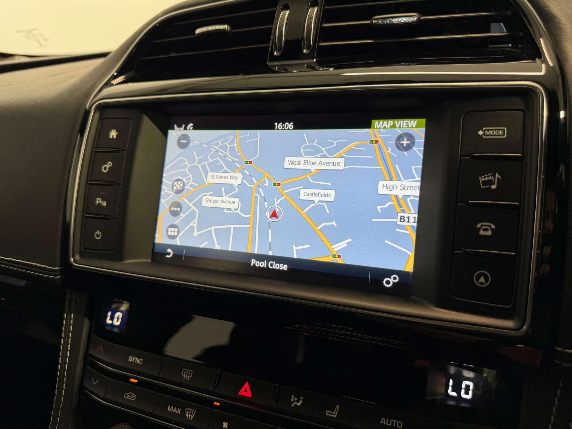 Jaguar F-Pace view 48