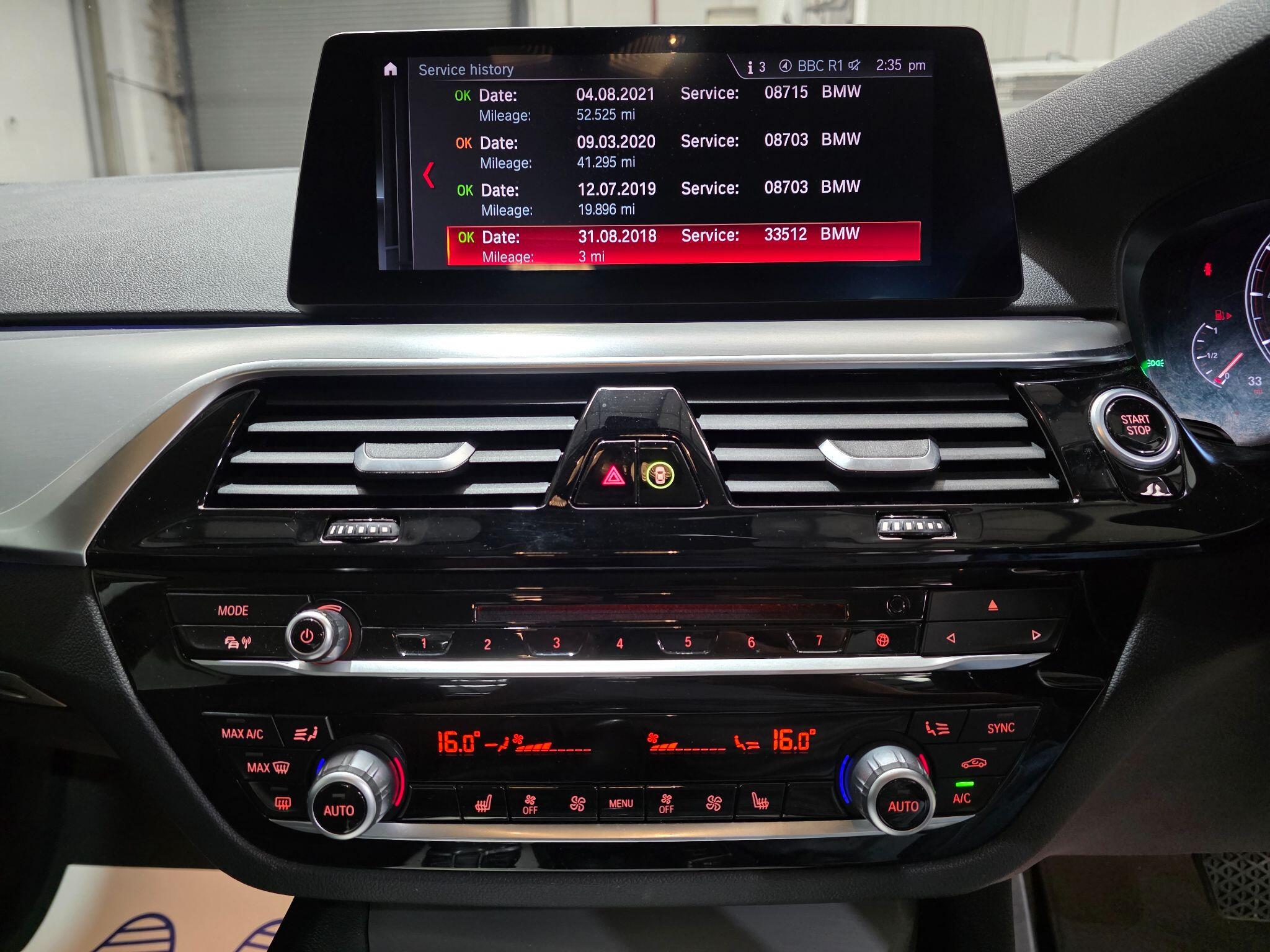BMW 5 Series view 8