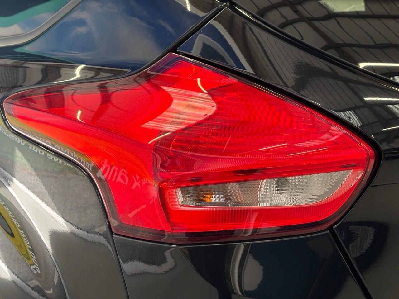 Ford Focus view 52