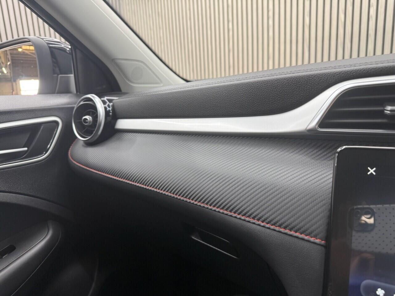 MG ZS view 22