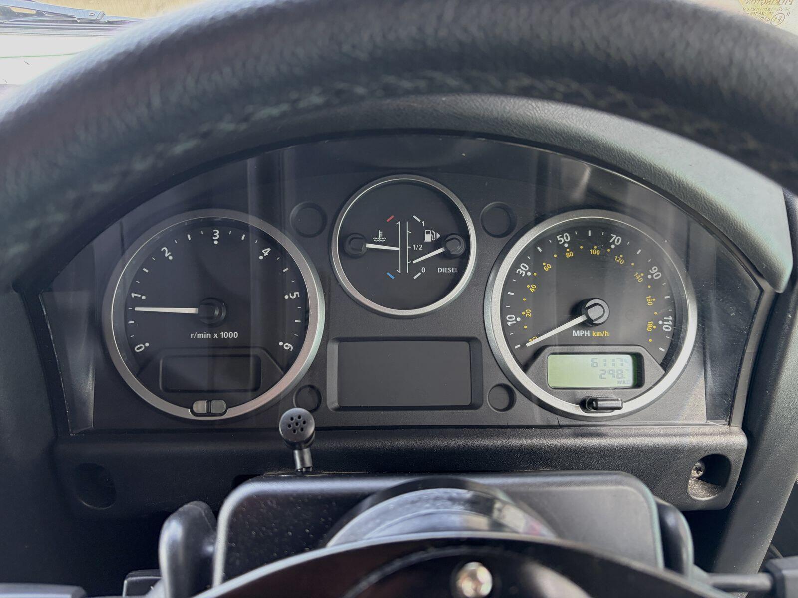 Land Rover Defender view 23