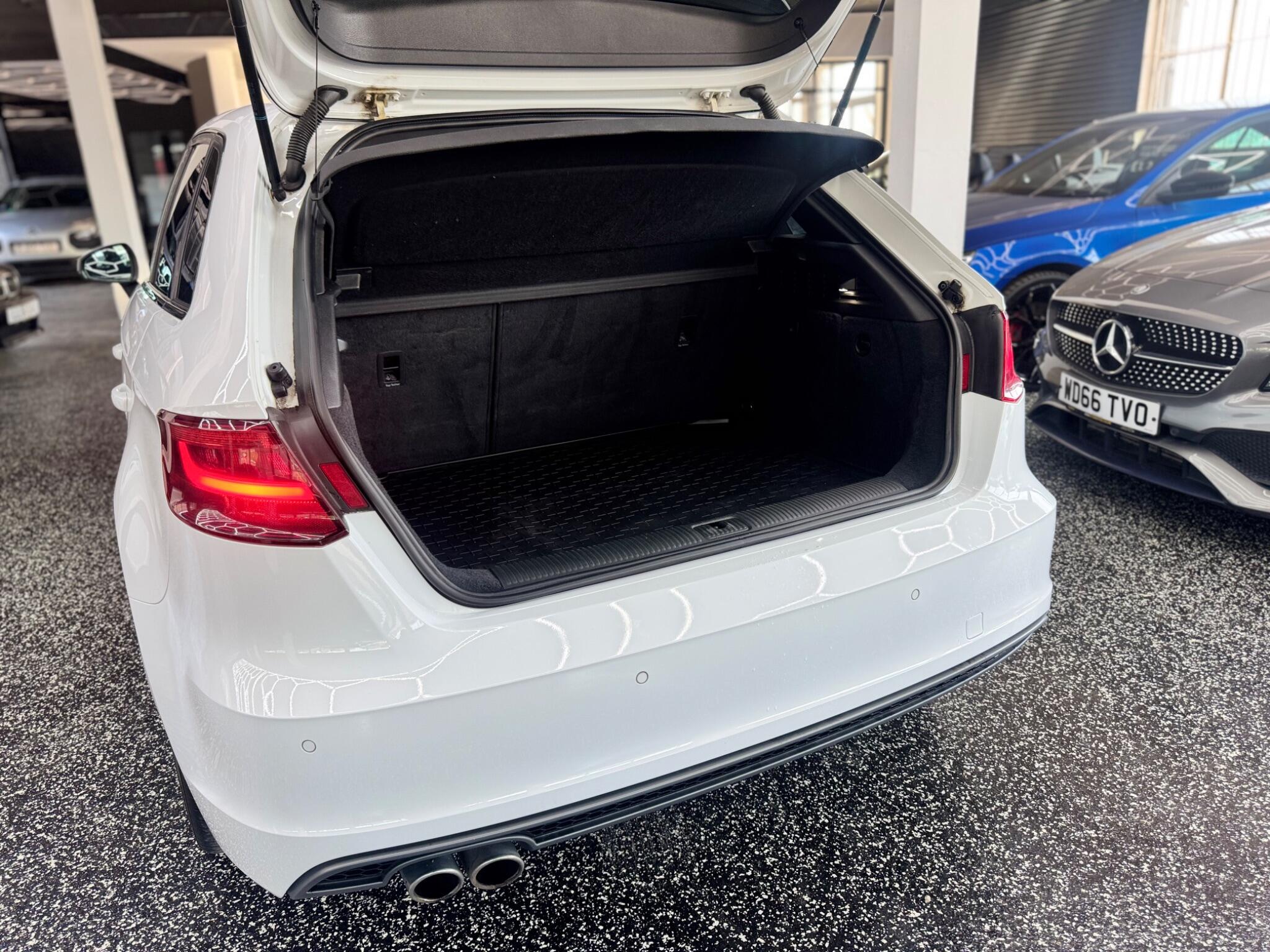 Audi A3 view 26