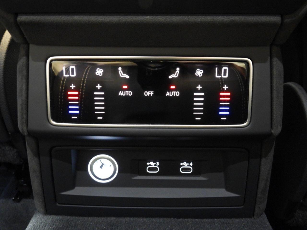 Lamborghini Urus view 25