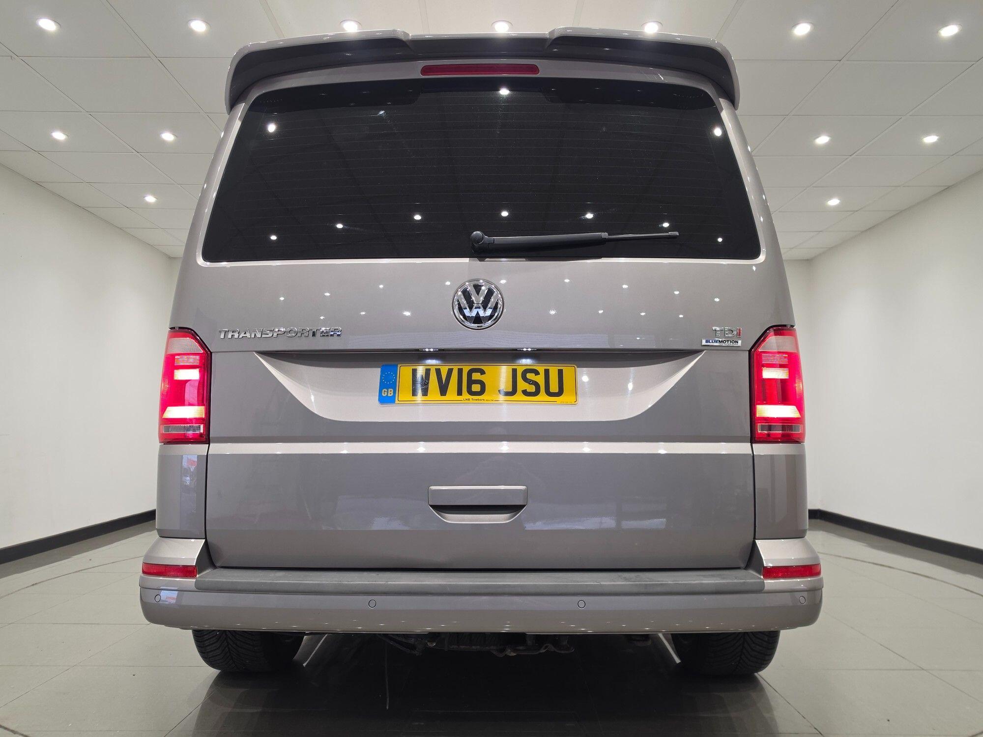Volkswagen Transporter view 28
