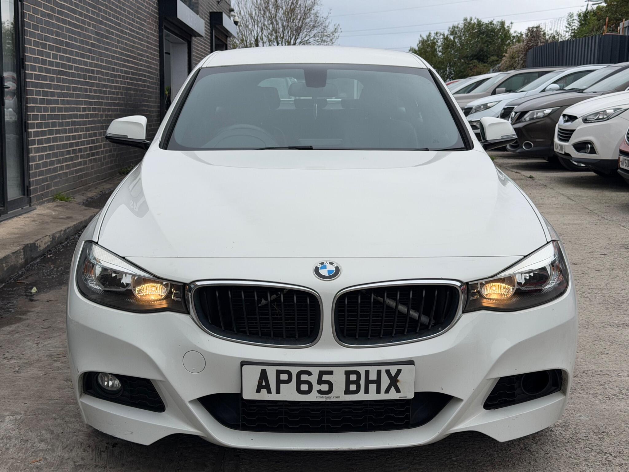 BMW 3 Series view 2