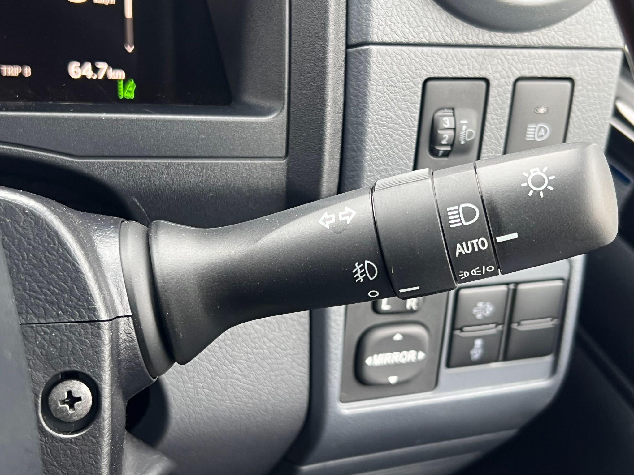 Toyota Land Cruiser view 37