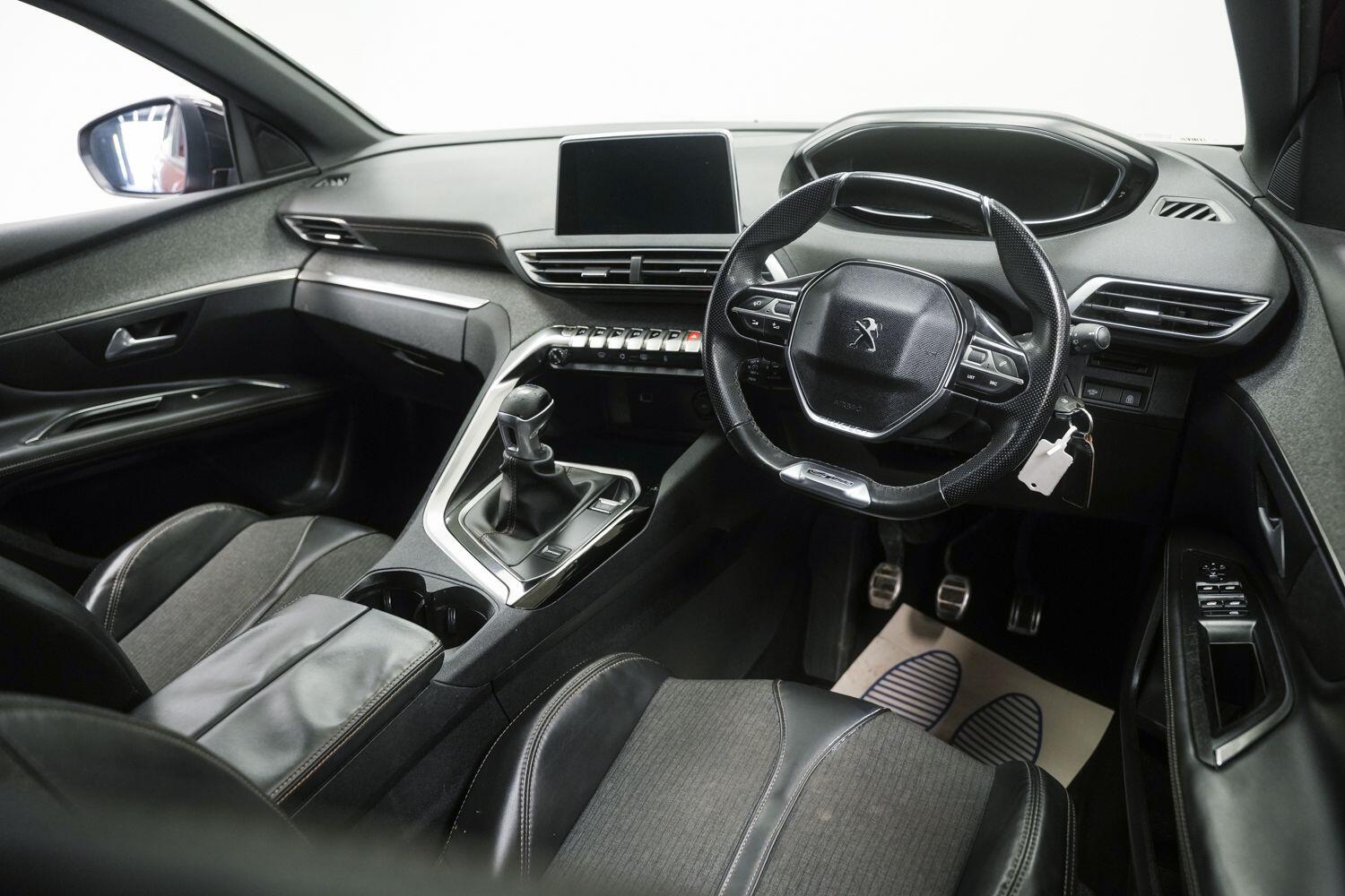 Peugeot 3008 view 10