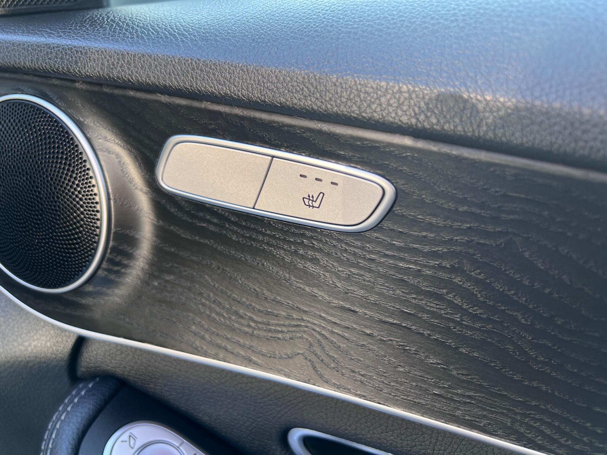 Mercedes-Benz C Class view 30