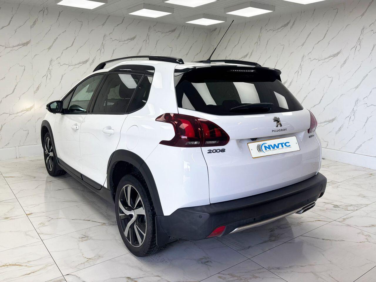 Peugeot 2008 view 10