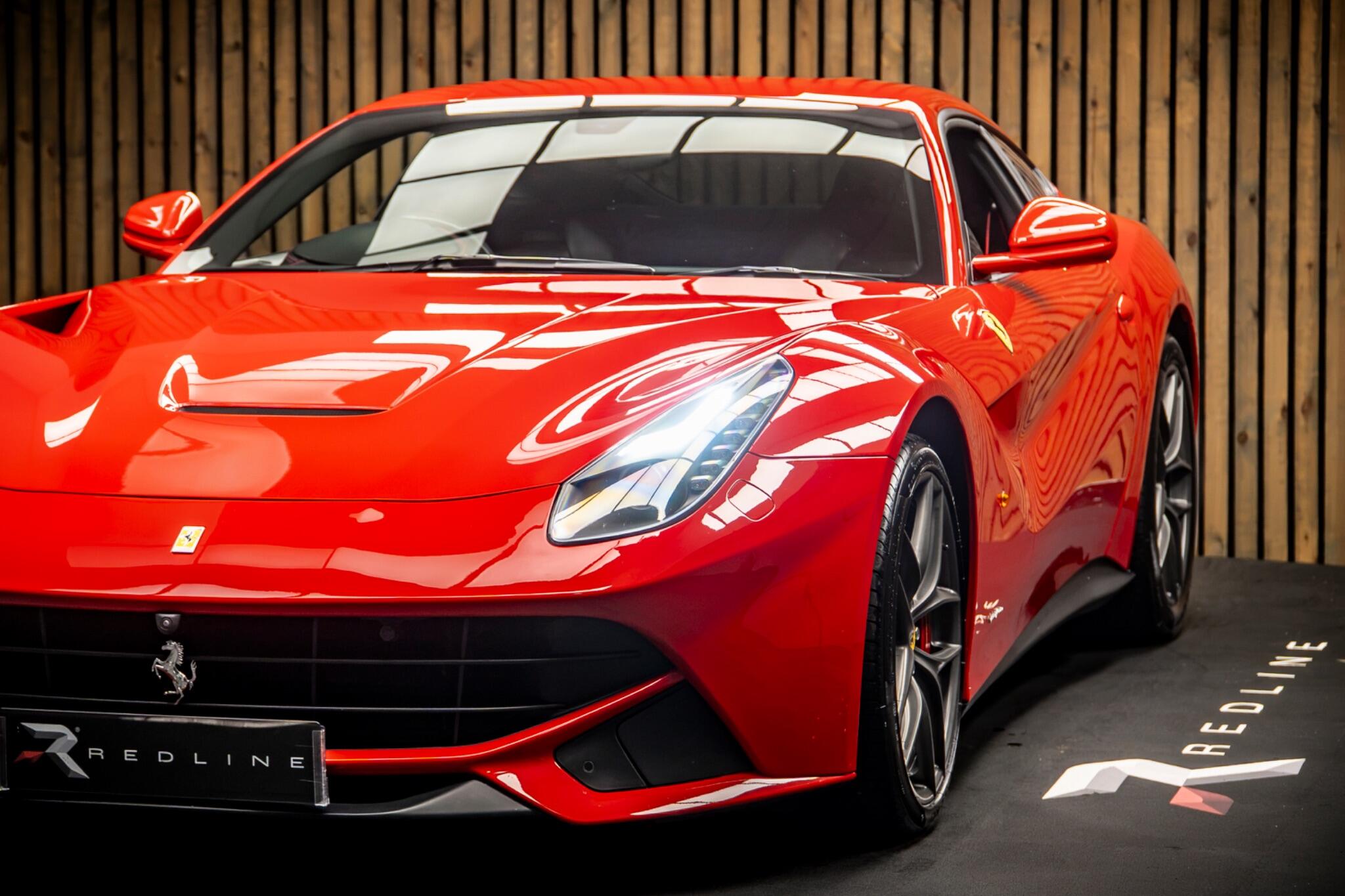 Ferrari F12 view 13
