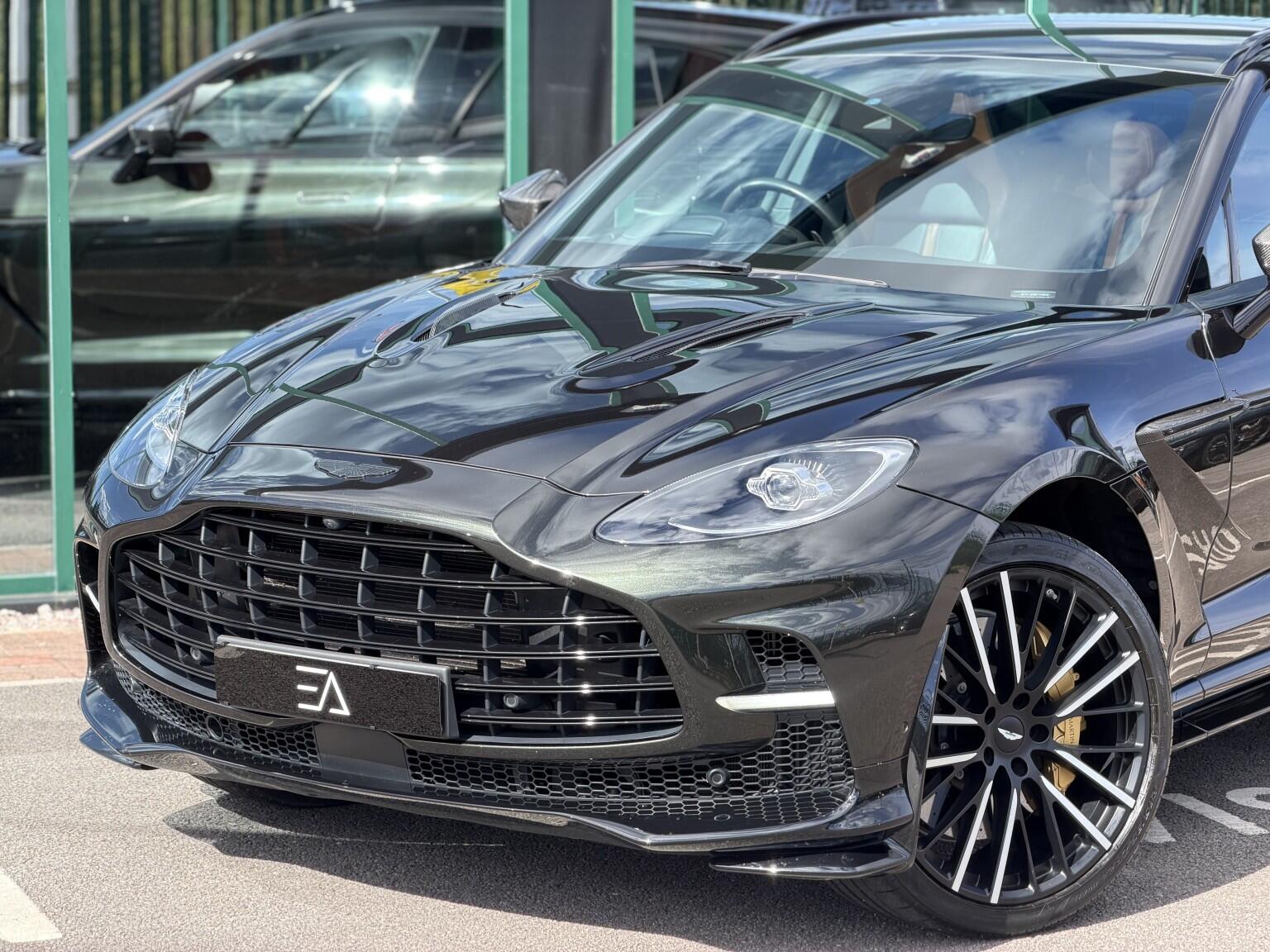 Aston Martin DBX view 21