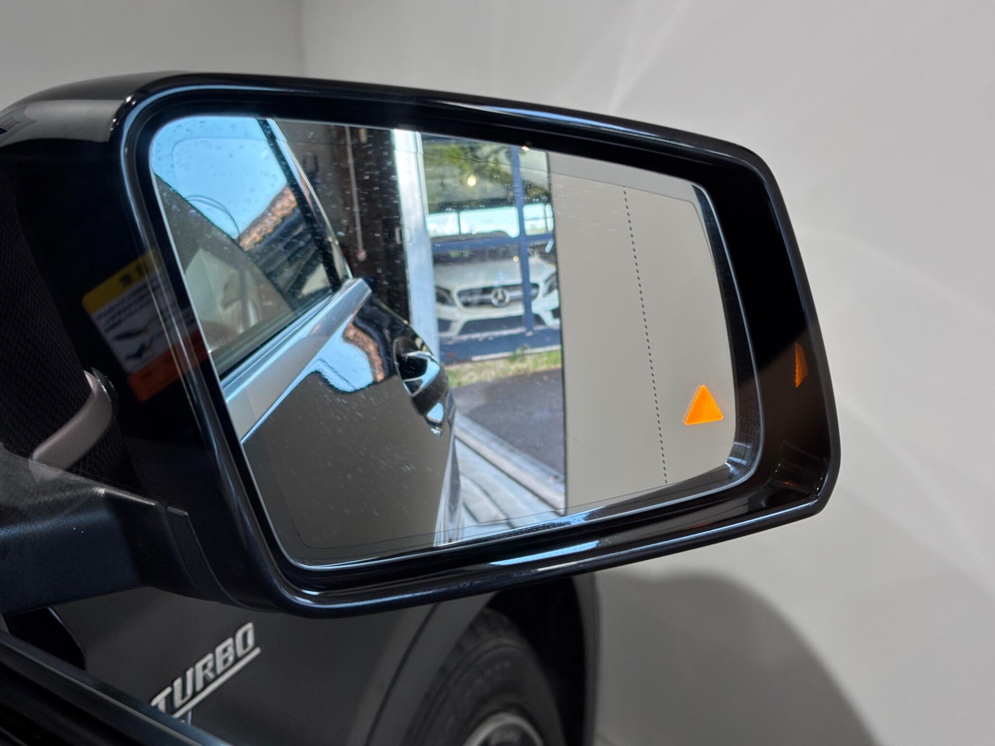 Mercedes-Benz Gla view 55