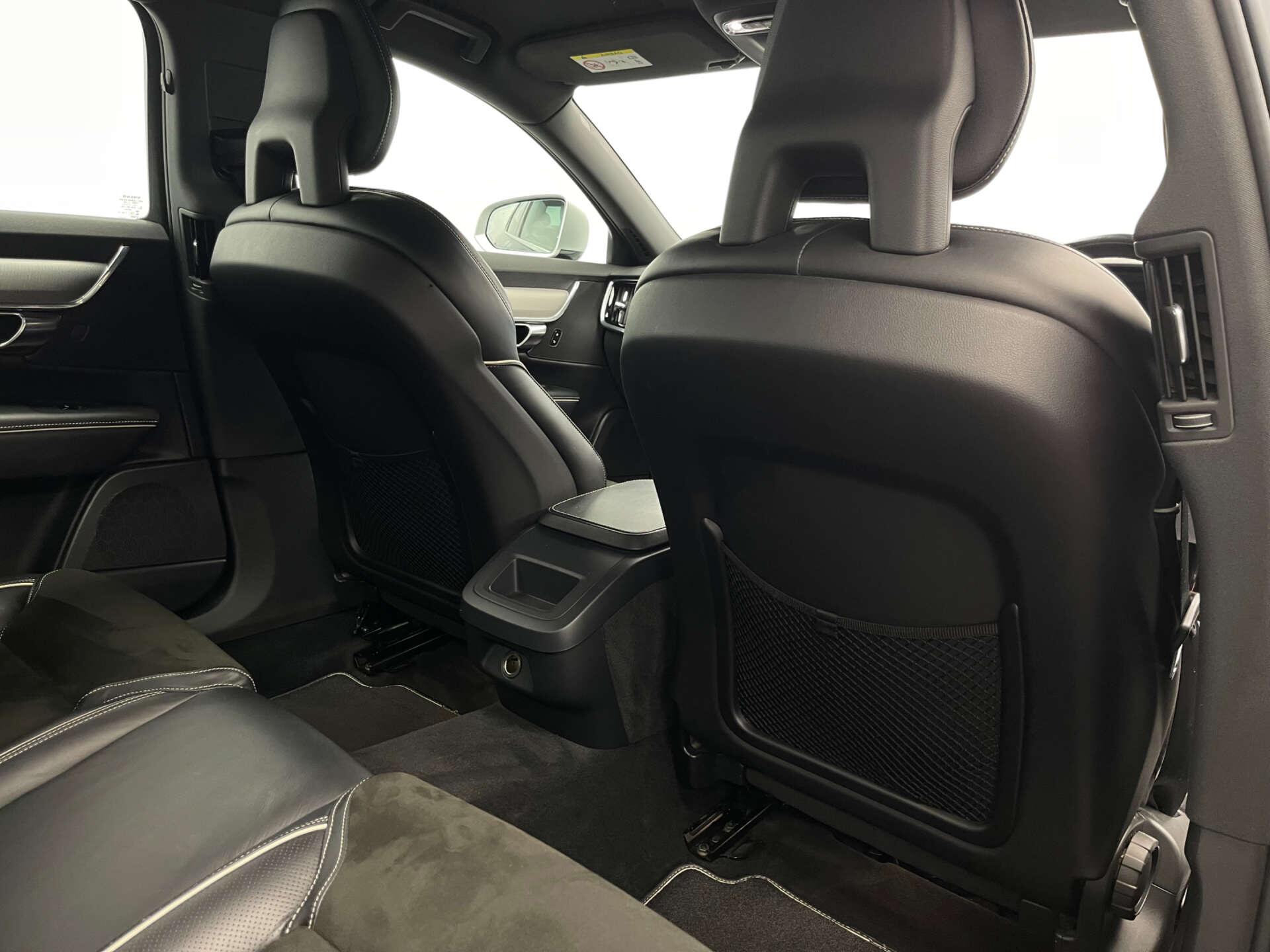 Volvo S90 view 21