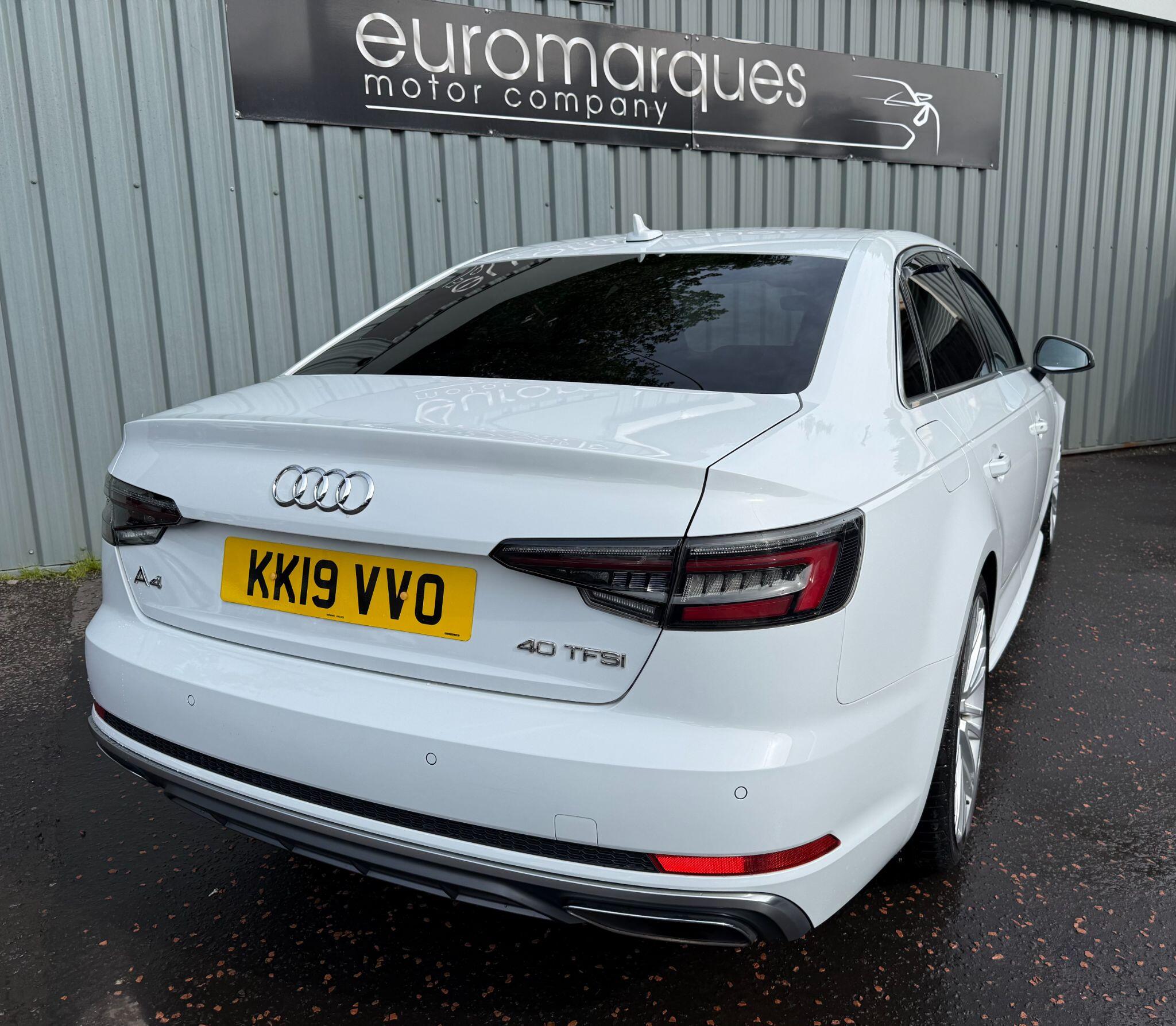 Audi A4 view 4