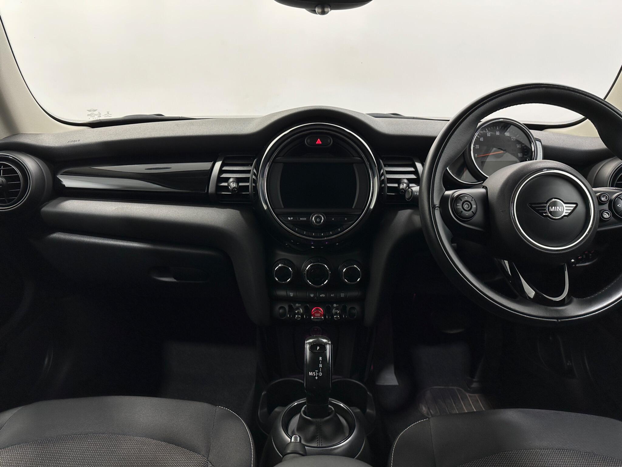 Mini Cooper view 20