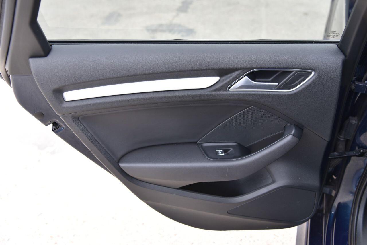 Audi A3 view 56