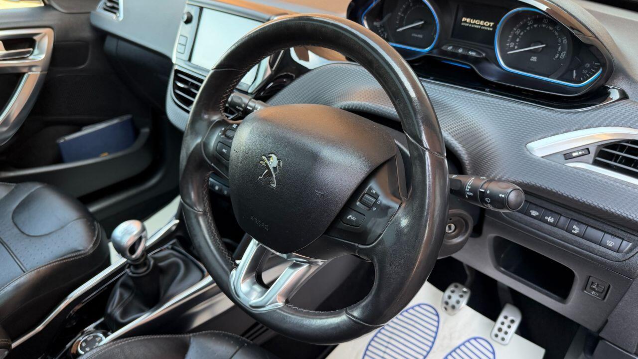 Peugeot 2008 view 12