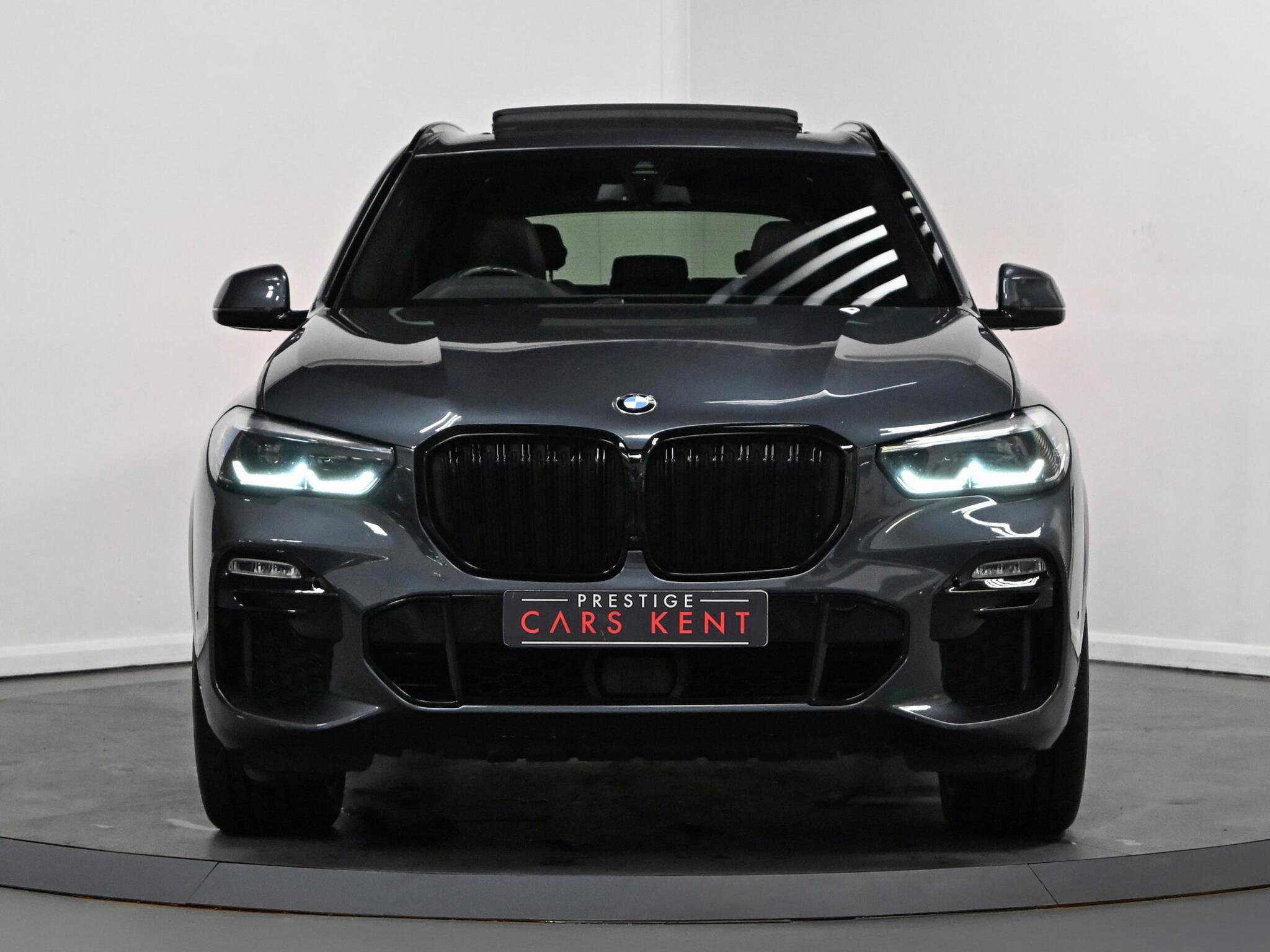 BMW X5 view 19