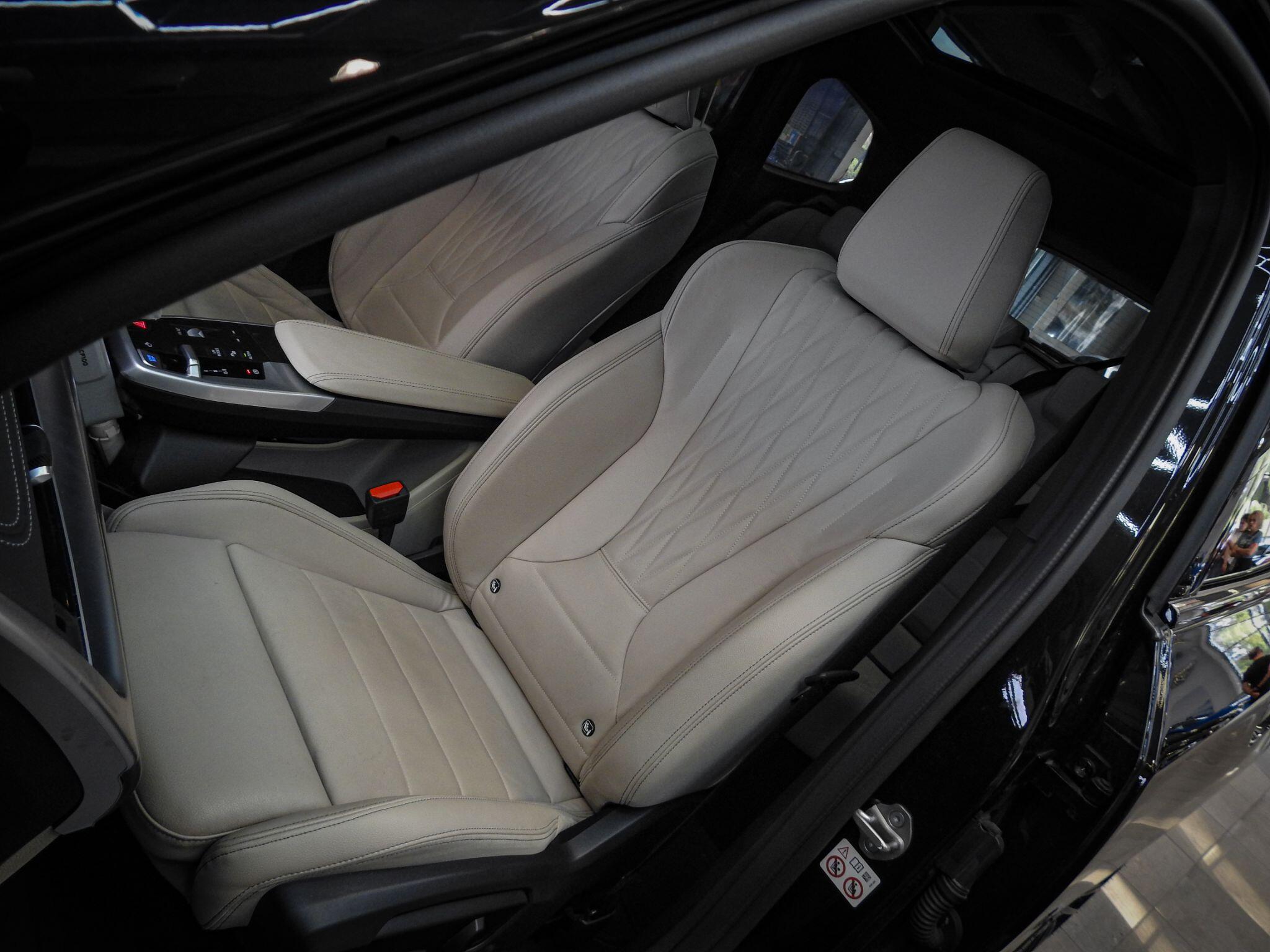BMW Ix1 view 40