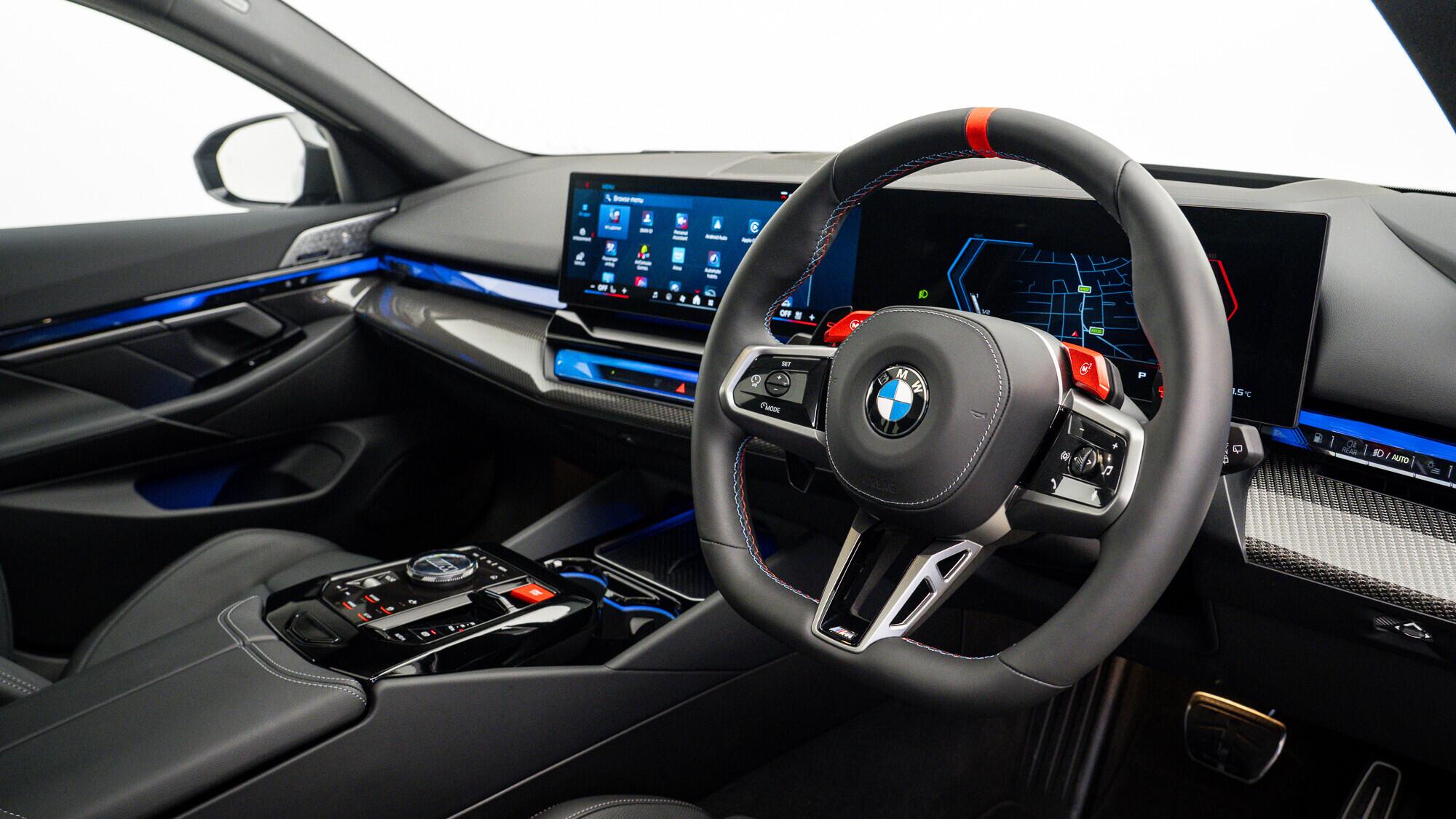 BMW M5 view 34