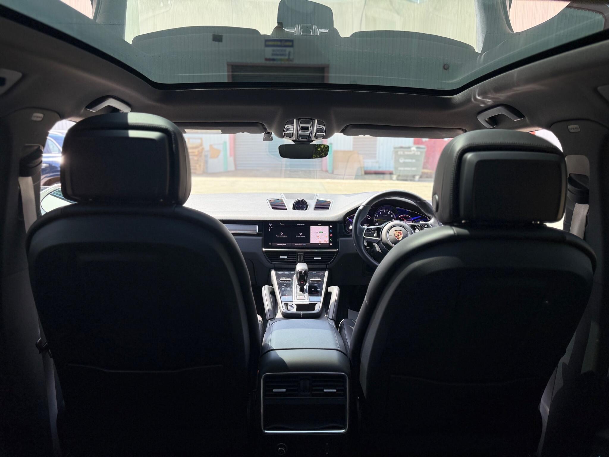 Porsche Cayenne view 12