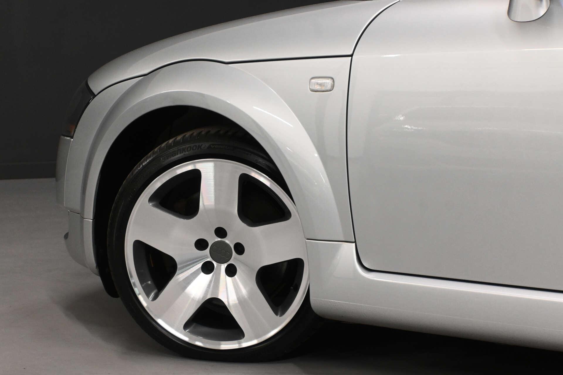 Audi TT view 42