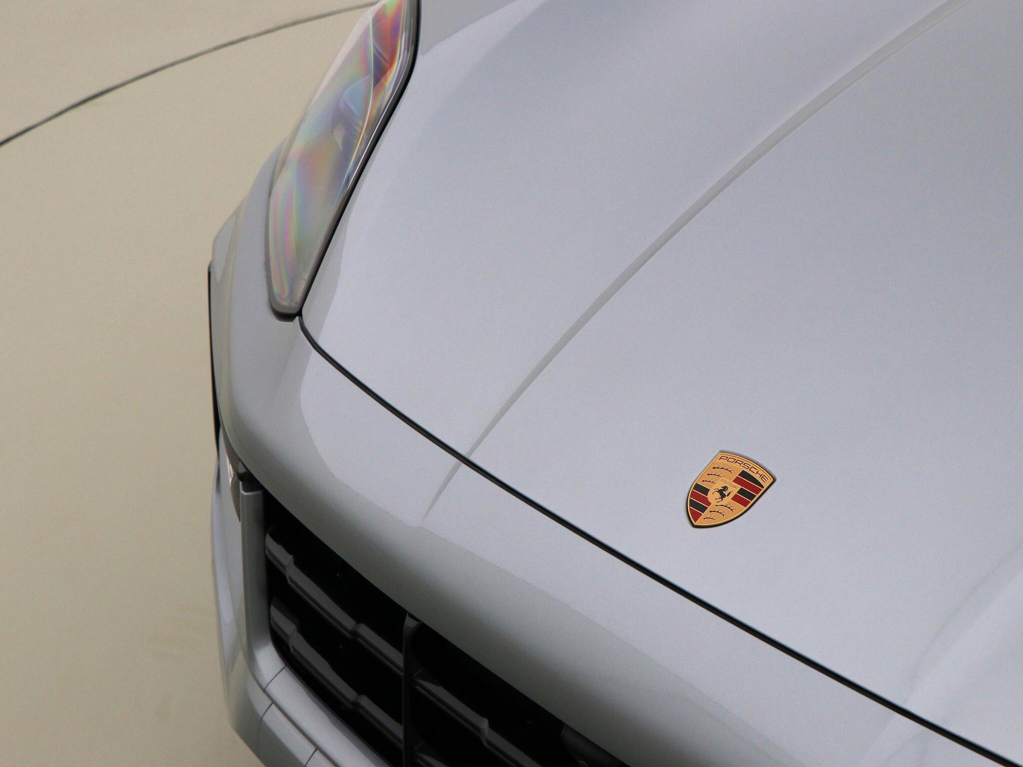 Porsche Cayenne view 46