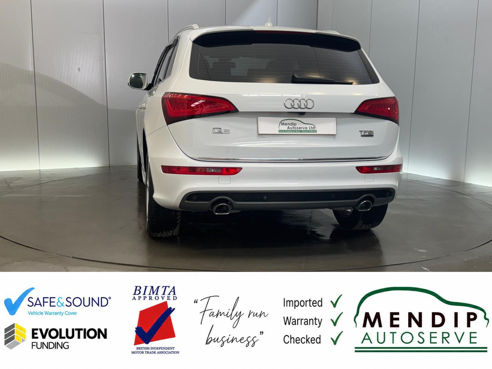 Audi Q5 view 18