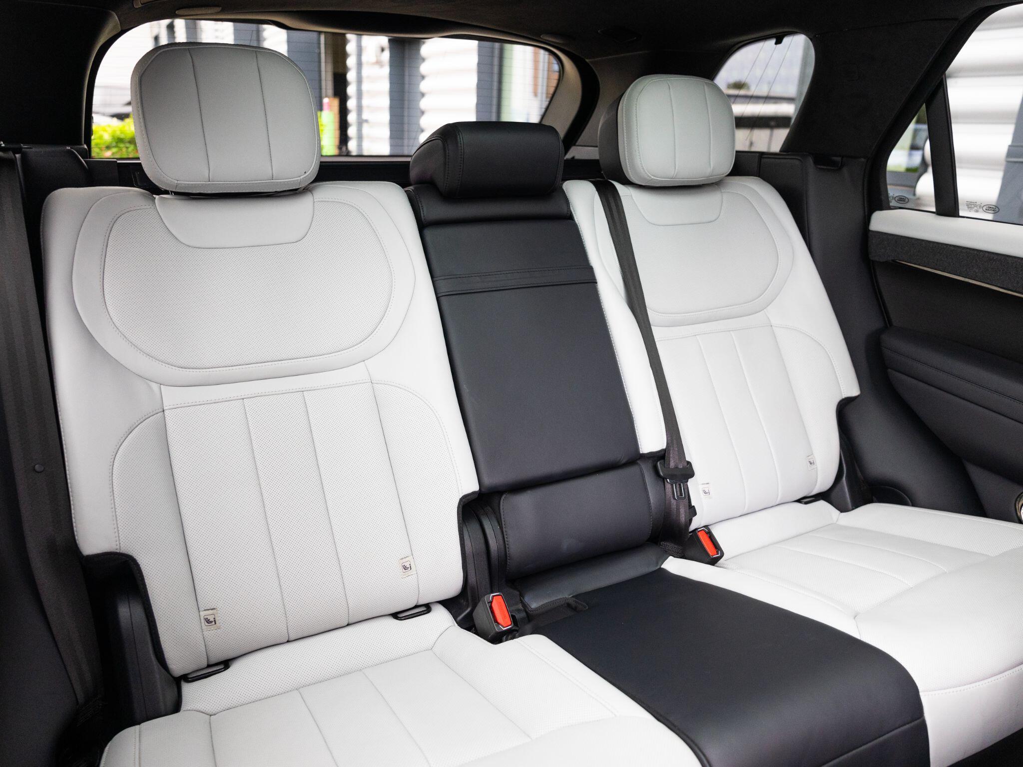 Land Rover Range Rover Sport view 29
