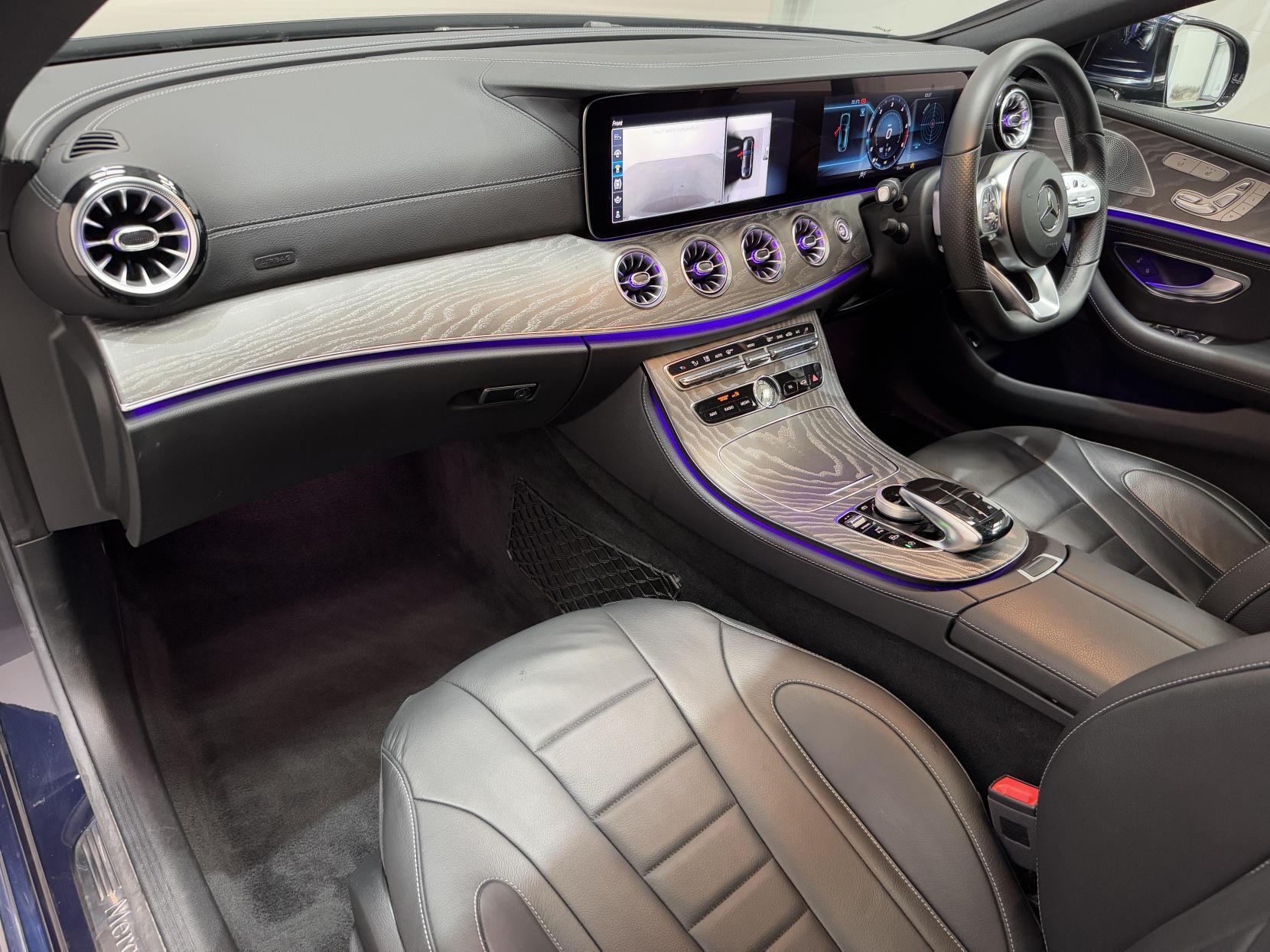 Mercedes-Benz CLS view 56