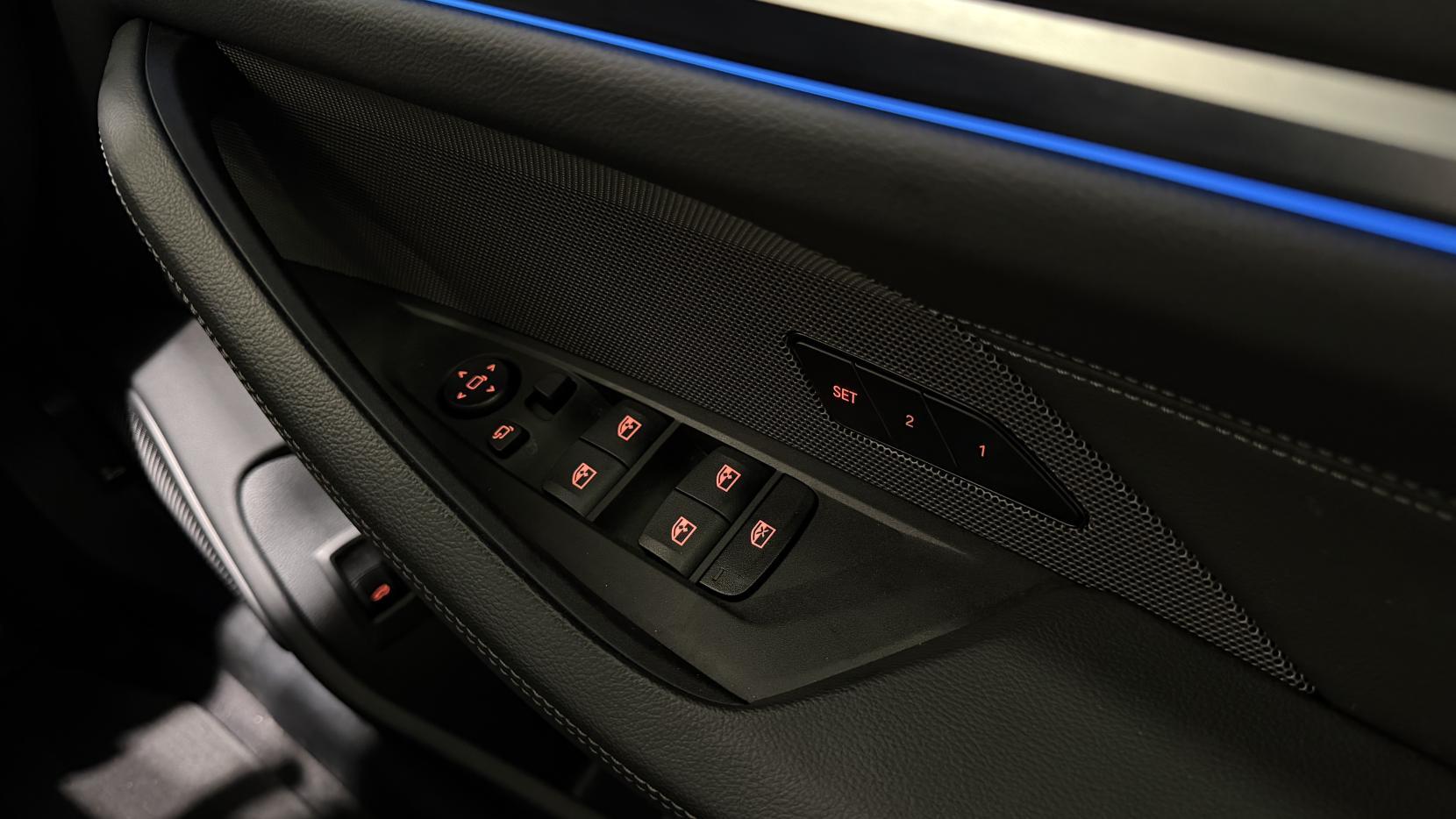 BMW I4 view 24