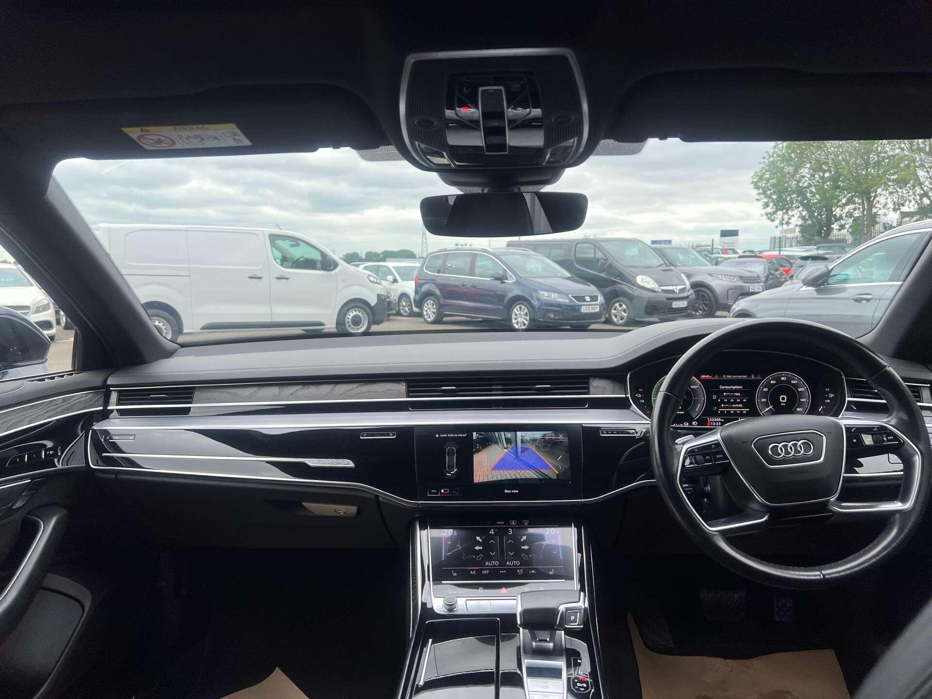 Audi A8 view 23