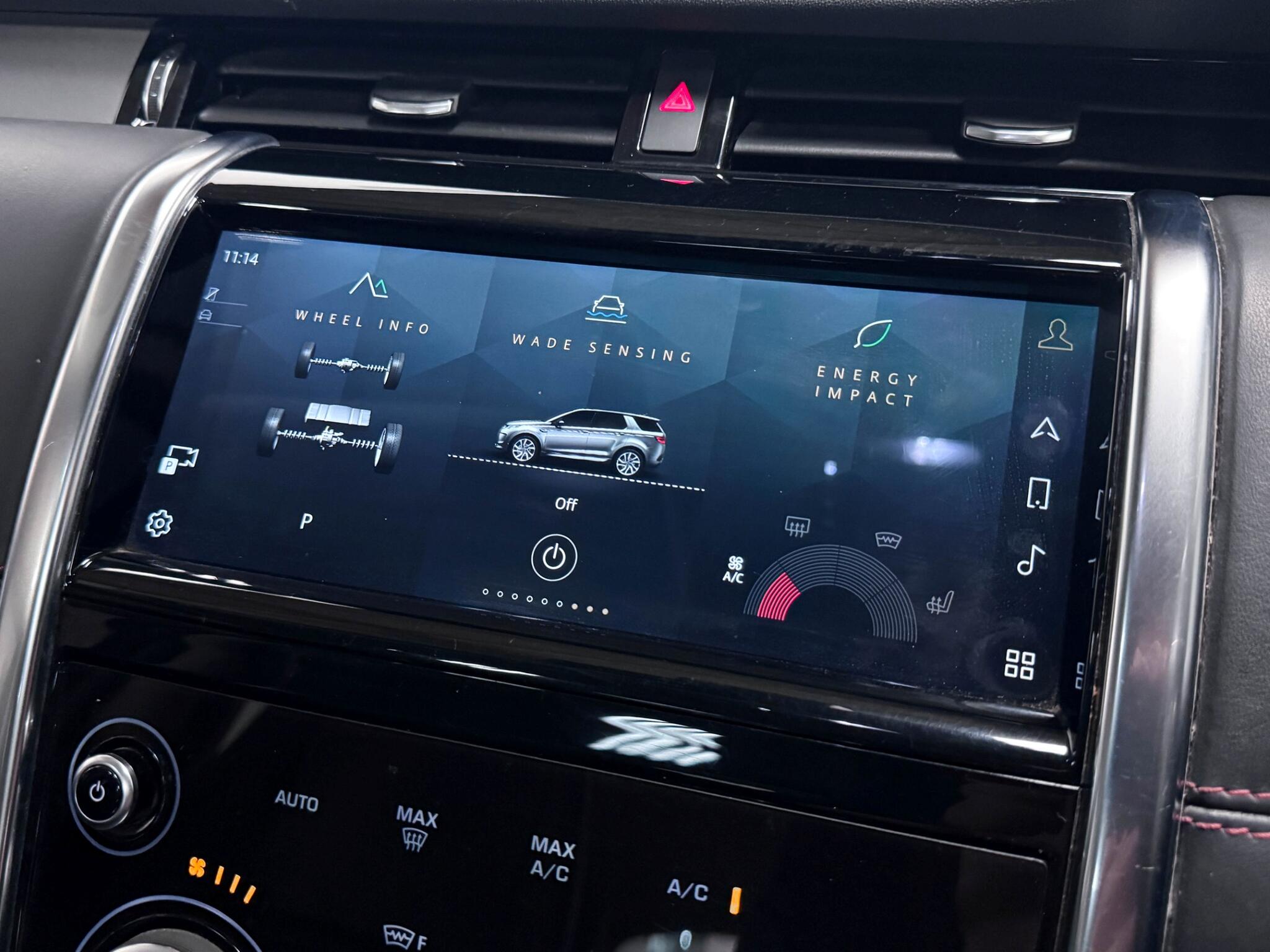 Land Rover Discovery Sport view 44