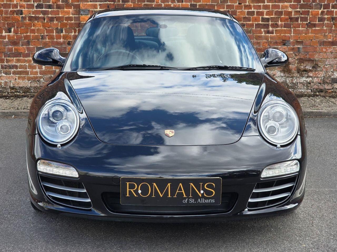 Porsche 911 view 5