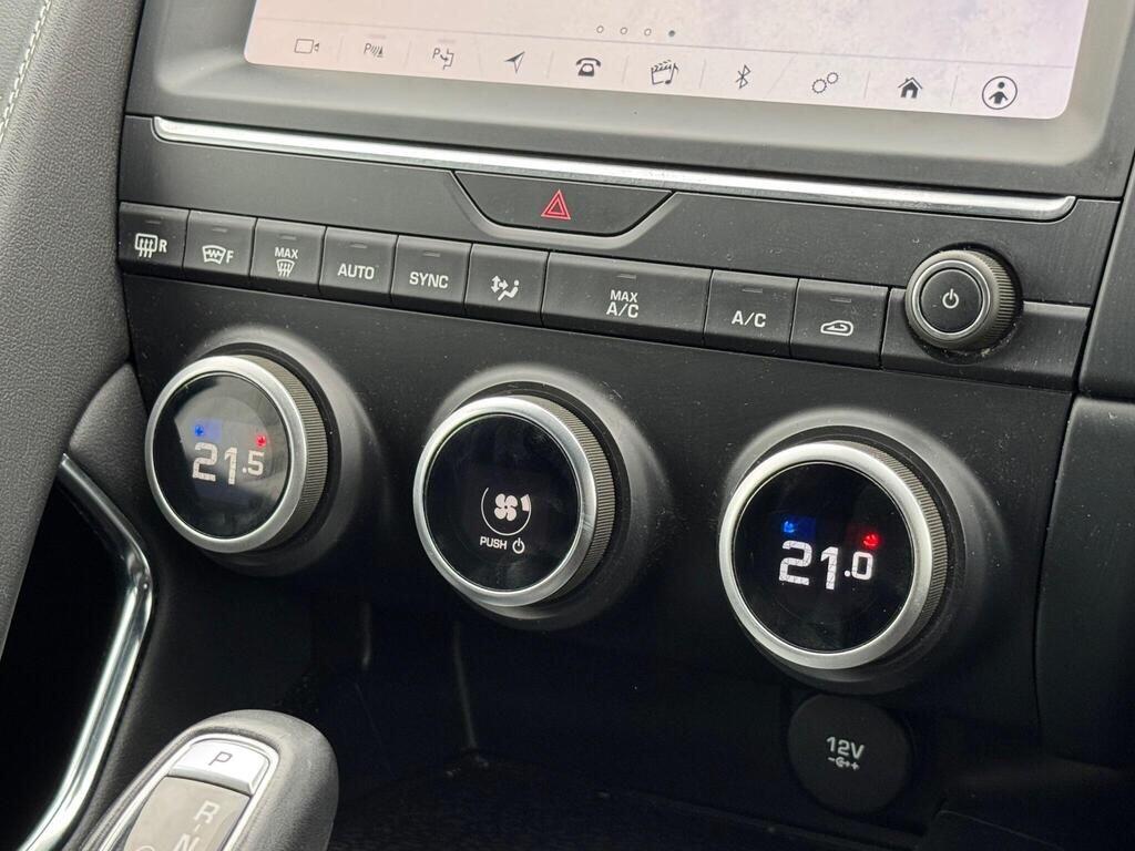 Jaguar E-Pace view 37